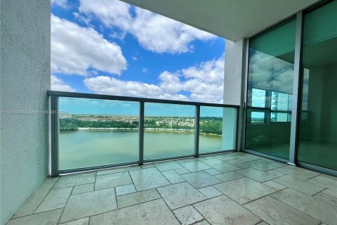 Condo in Sunrise, Florida, 2 bedrooms  № 1091396 - photo 16