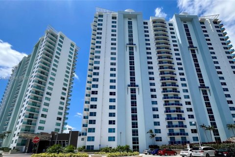 Condominio en venta en Sunrise, Florida, 2 dormitorios, 108.23 m2 № 1091396 - foto 24