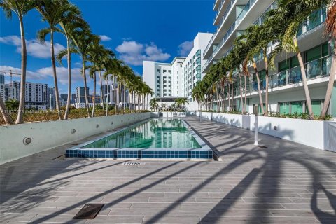 Condo in Miami, Florida, 1 bedroom  № 1309145 - photo 26