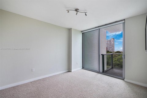 Condo in Miami, Florida, 1 bedroom  № 1309145 - photo 12