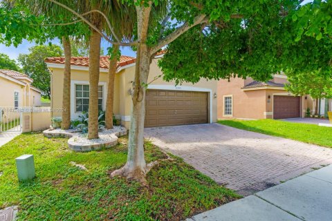 Casa en venta en Coconut Creek, Florida, 3 dormitorios, 140 m2 № 1306389 - foto 3