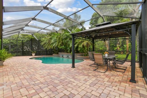 Casa en venta en Tampa, Florida, 6 dormitorios, 322.65 m2 № 1259129 - foto 10