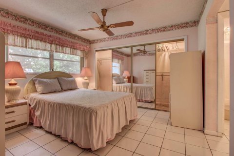 Купить кондоминиум в Маргит, Флорида 2 спальни, 86.4м2, № 1099068 - фото 7