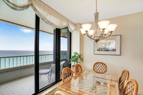 Condo in Riviera Beach, Florida, 2 bedrooms  № 965816 - photo 25