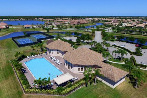 Casa en venta en Vero Beach, Florida, 4 dormitorios, 309.74 m2 № 1180210 - foto 4