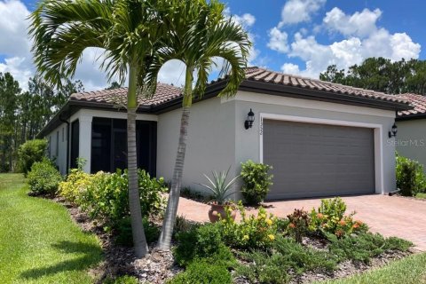 Villa ou maison à vendre à North Port, Floride: 2 chambres, 131.18 m2 № 1297407 - photo 2