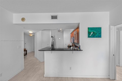 Condo in Miami, Florida, 3 bedrooms  № 1291203 - photo 12