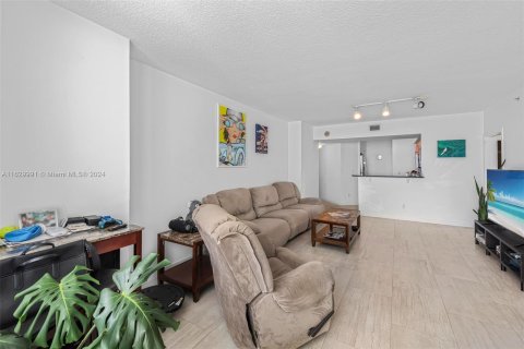 Condo in Miami, Florida, 3 bedrooms  № 1291203 - photo 11