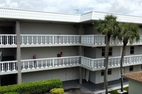 Copropriété à vendre à Boca Raton, Floride: 2 chambres, 88.72 m2 № 1332071 - photo 25