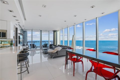 Copropriété à vendre à Miami Beach, Floride: 2 chambres, 119.84 m2 № 1324547 - photo 9