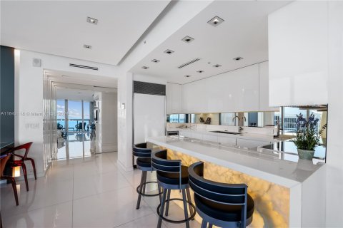 Copropriété à vendre à Miami Beach, Floride: 2 chambres, 119.84 m2 № 1324547 - photo 12