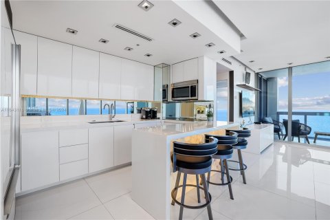 Copropriété à vendre à Miami Beach, Floride: 2 chambres, 119.84 m2 № 1324547 - photo 10