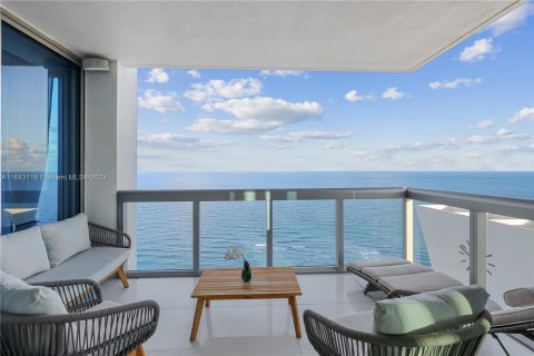 Condo in Miami Beach, Florida, 2 bedrooms  № 1324547 - photo 4