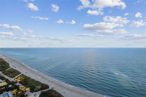 Copropriété à vendre à Miami Beach, Floride: 2 chambres, 119.84 m2 № 1324547 - photo 24