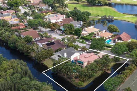 Villa ou maison à vendre à Plantation, Floride: 5 chambres, 337.79 m2 № 1159491 - photo 1
