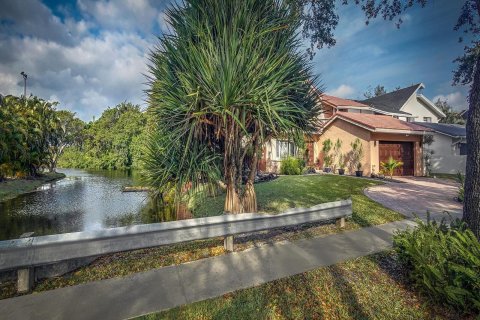 Villa ou maison à vendre à Plantation, Floride: 5 chambres, 337.79 m2 № 1159491 - photo 8