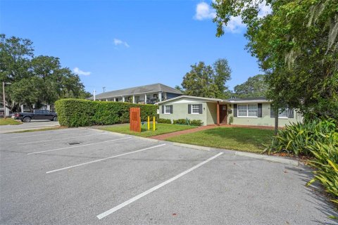 Immobilier commercial à vendre à Brandon, Floride: 166.11 m2 № 831549 - photo 25