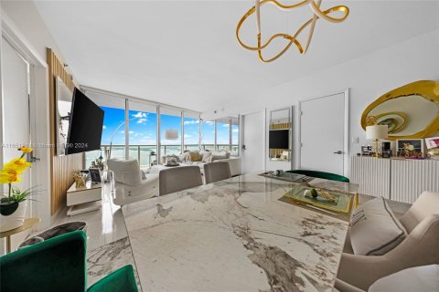 Copropriété à louer à Miami, Floride: 2 chambres, 121.98 m2 № 1345650 - photo 2