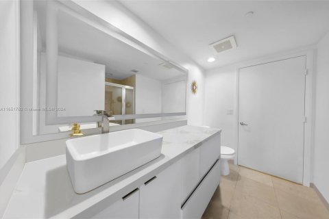 Condo in Miami, Florida, 2 bedrooms  № 1345650 - photo 23