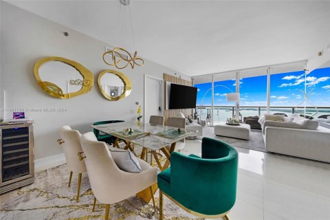 Condominio en alquiler en Miami, Florida, 2 dormitorios, 121.98 m2 № 1345650 - foto 7