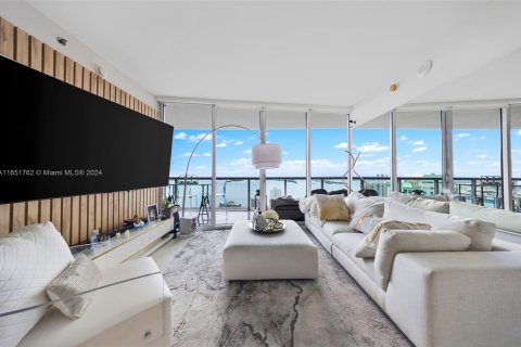 Copropriété à louer à Miami, Floride: 2 chambres, 121.98 m2 № 1345650 - photo 4