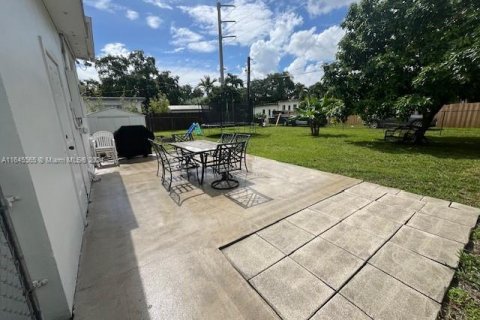 Casa en venta en Miami Springs, Florida, 3 dormitorios, 113.99 m2 № 1345606 - foto 19