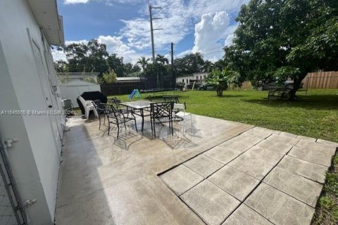 Casa en venta en Miami Springs, Florida, 3 dormitorios, 113.99 m2 № 1345606 - foto 18