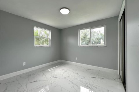 Casa en venta en Tampa, Florida, 3 dormitorios, 136.57 m2 № 1378538 - foto 12