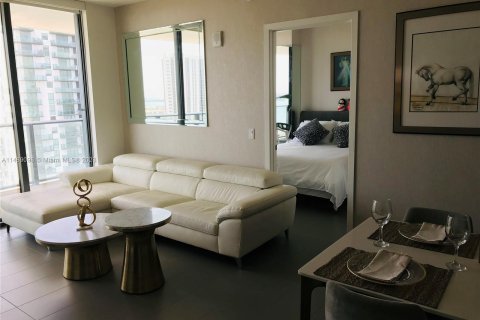 Condominio en alquiler en Miami, Florida, 2 dormitorios, 81.57 m2 № 849351 - foto 14