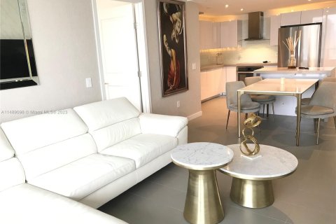 Condominio en alquiler en Miami, Florida, 2 dormitorios, 81.57 m2 № 849351 - foto 17