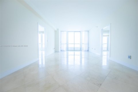 Condominio en venta en Miami Beach, Florida, 3 dormitorios, 139.26 m2 № 27372 - foto 30