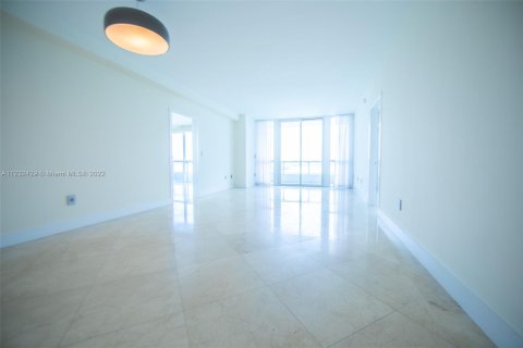 Condominio en venta en Miami Beach, Florida, 3 dormitorios, 139.26 m2 № 27372 - foto 29