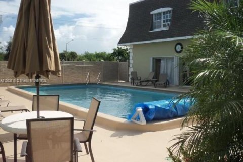 Condominio en venta en Vero Beach, Florida, 2 dormitorios, 107.02 m2 № 1162410 - foto 10