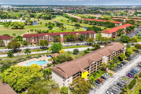 Condo in Pembroke Pines, Florida, 1 bedroom  № 1096715 - photo 11