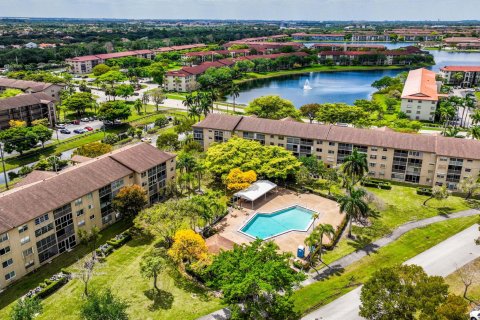 Condominio en venta en Pembroke Pines, Florida, 1 dormitorio, 97.08 m2 № 1096715 - foto 22