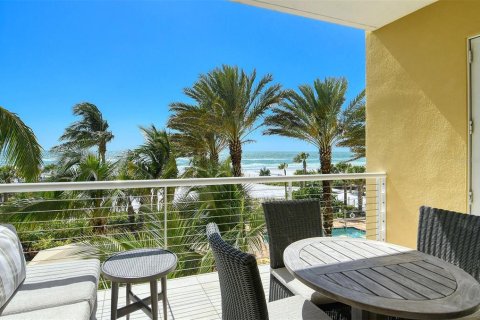 Condo in Sarasota, Florida, 4 bedrooms  № 1350097 - photo 4