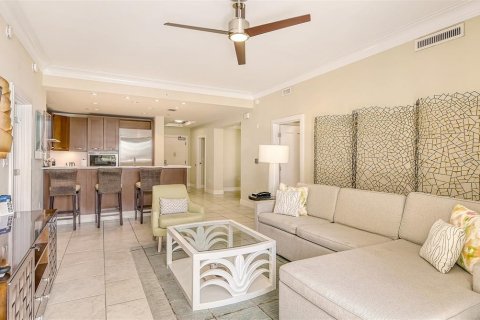 Condo in Sarasota, Florida, 4 bedrooms  № 1350097 - photo 18