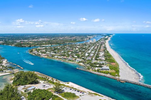 Villa ou maison à vendre à Jupiter, Floride: 5 chambres, 271.27 m2 № 1136347 - photo 1