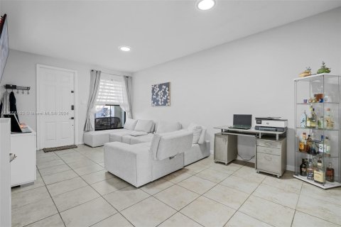 Adosado en venta en Homestead, Florida, 4 dormitorios, 170.2 m2 № 1094922 - foto 5