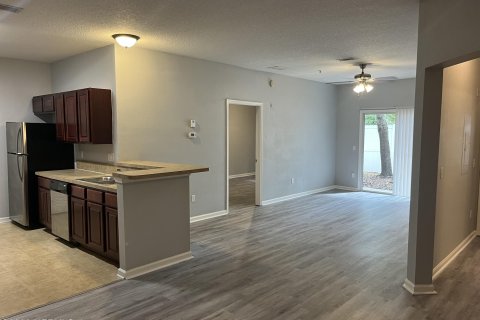 Copropriété à louer à Jacksonville, Floride: 2 chambres, 103.86 m2 № 887237 - photo 2