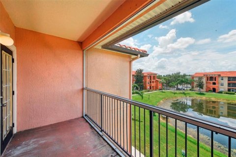 Condo in Orlando, Florida, 2 bedrooms  № 1307141 - photo 24