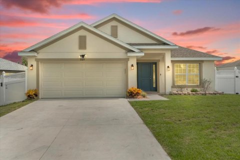 Casa en venta en Kissimmee, Florida, 4 dormitorios, 209.68 m2 № 1324070 - foto 1