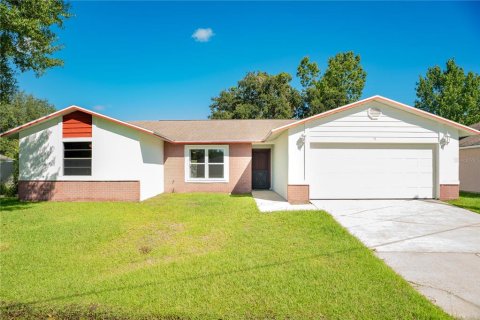 Villa ou maison à vendre à Kissimmee, Floride: 4 chambres, 167.87 m2 № 1324069 - photo 1