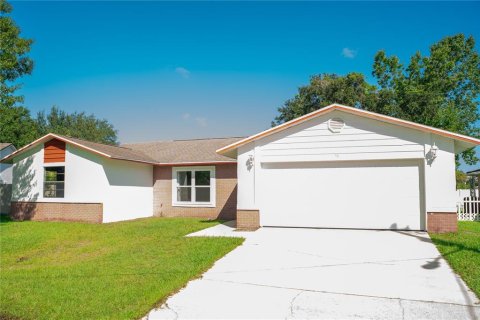 Villa ou maison à vendre à Kissimmee, Floride: 4 chambres, 167.87 m2 № 1324069 - photo 2