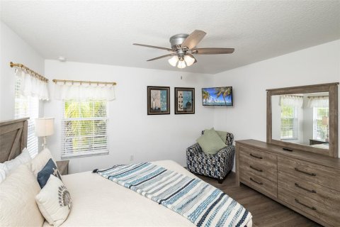 Casa en venta en Davenport, Florida, 4 dormitorios, 237.27 m2 № 1324111 - foto 16