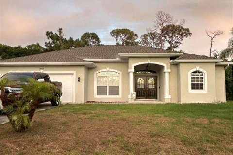 Casa en venta en North Port, Florida, 4 dormitorios, 186.92 m2 № 1260181 - foto 1