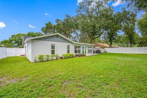 Villa ou maison à vendre à Tampa, Floride: 3 chambres, 177.81 m2 № 1318469 - photo 15