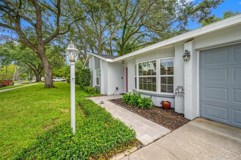 Villa ou maison à vendre à Tampa, Floride: 3 chambres, 177.81 m2 № 1318469 - photo 11