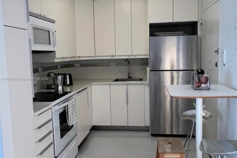 Condo in Miami Beach, Florida, 1 bedroom  № 1385810 - photo 6