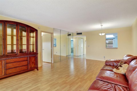 Condo in Margate, Florida, 2 bedrooms  № 850353 - photo 27